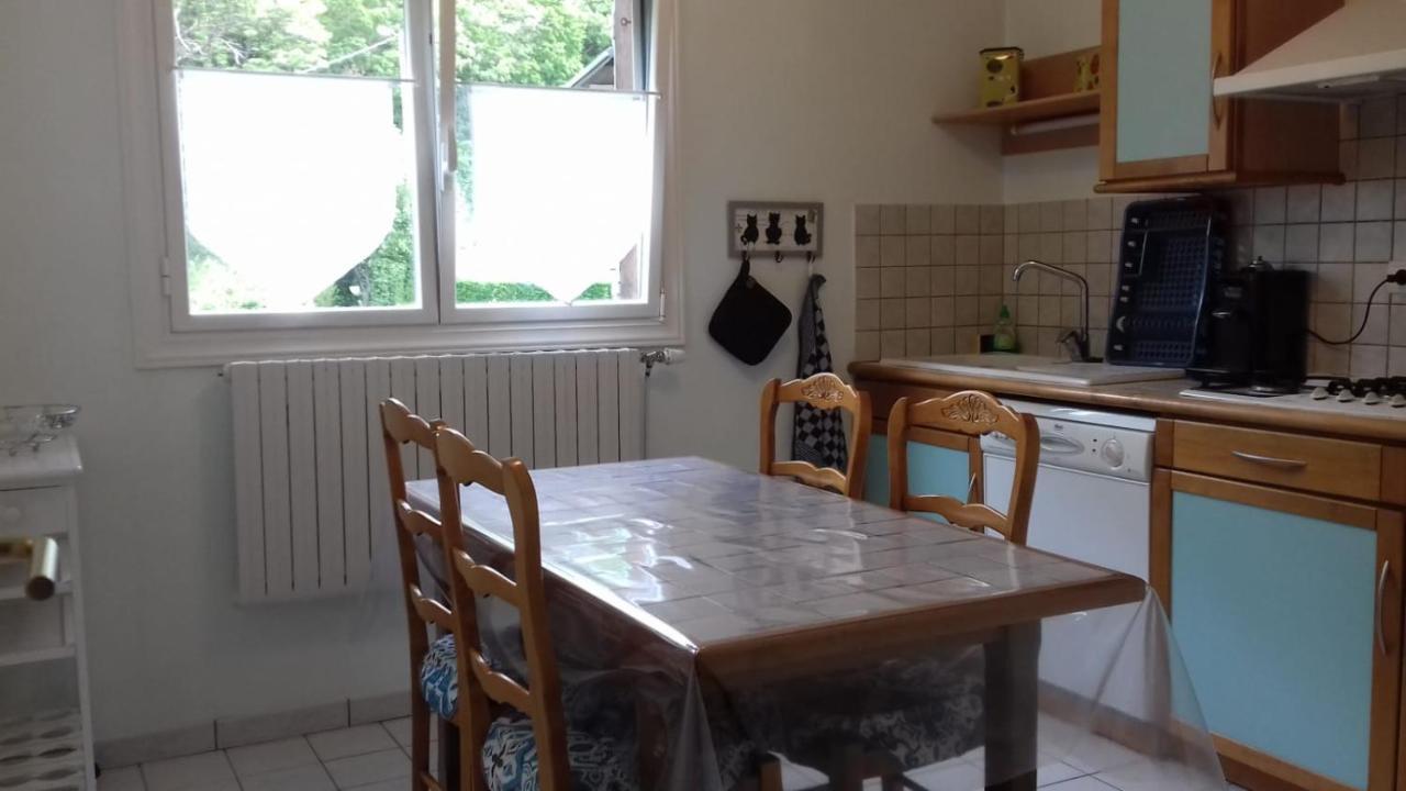 Location Vacances Saint Michel De Maurienne "Le Dahu"アパートメント エクステリア 写真